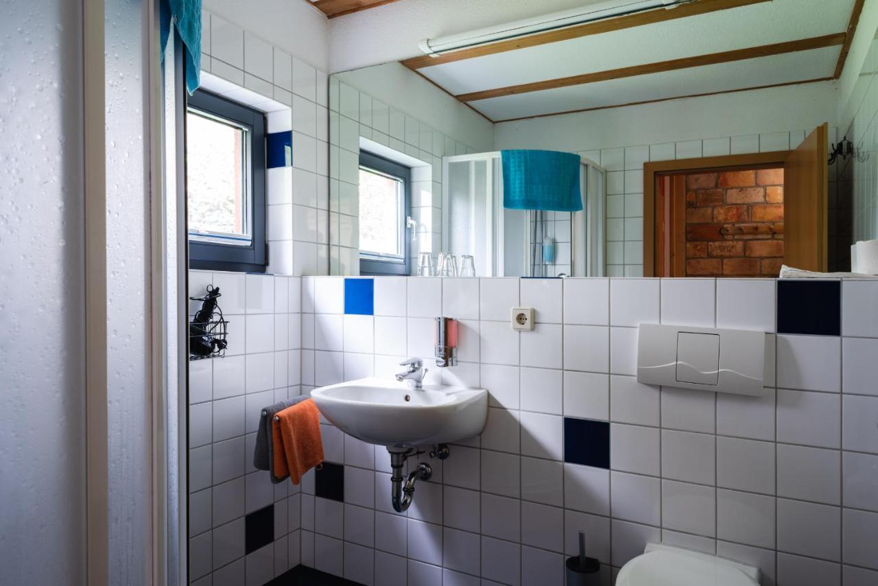 Basiskulturfabrik Oeko-Hotel ノイシュトレーリッツ エクステリア 写真